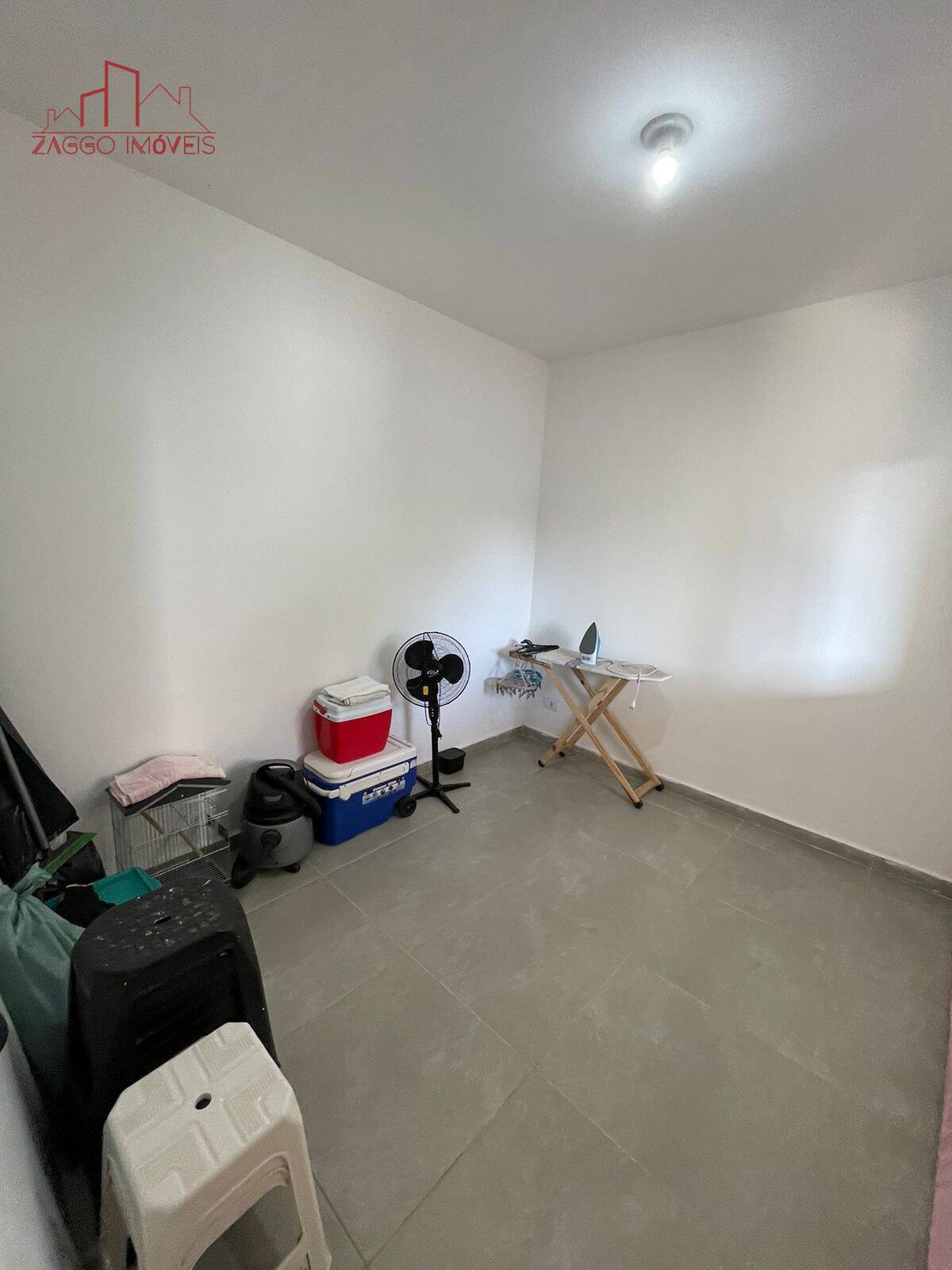 Belíssimo Sobrado em Condomínio em Cotia - 4 dorms - 197 m² aceita permuta.