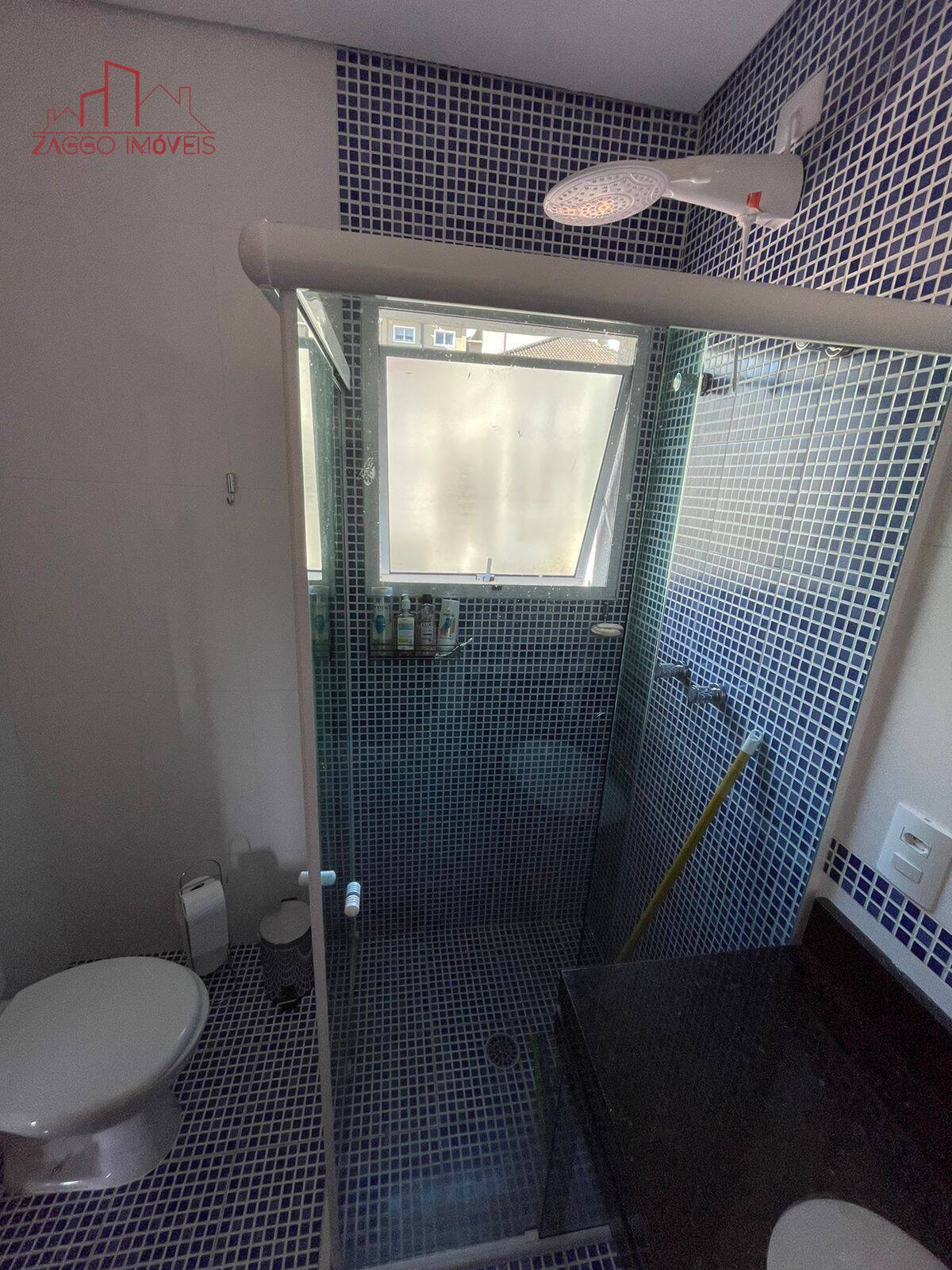 Belíssimo Sobrado em Condomínio em Cotia - 4 dorms - 197 m² aceita permuta.
