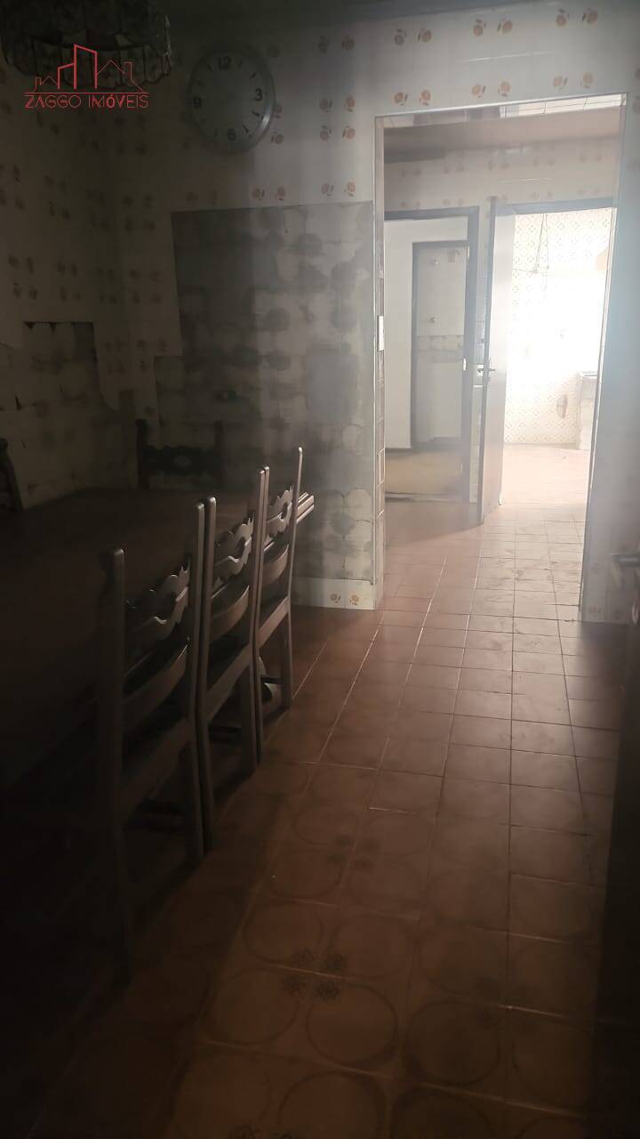 OPORTUNIDADE! Casa no Condomínio Andreas com reforma - 220m²