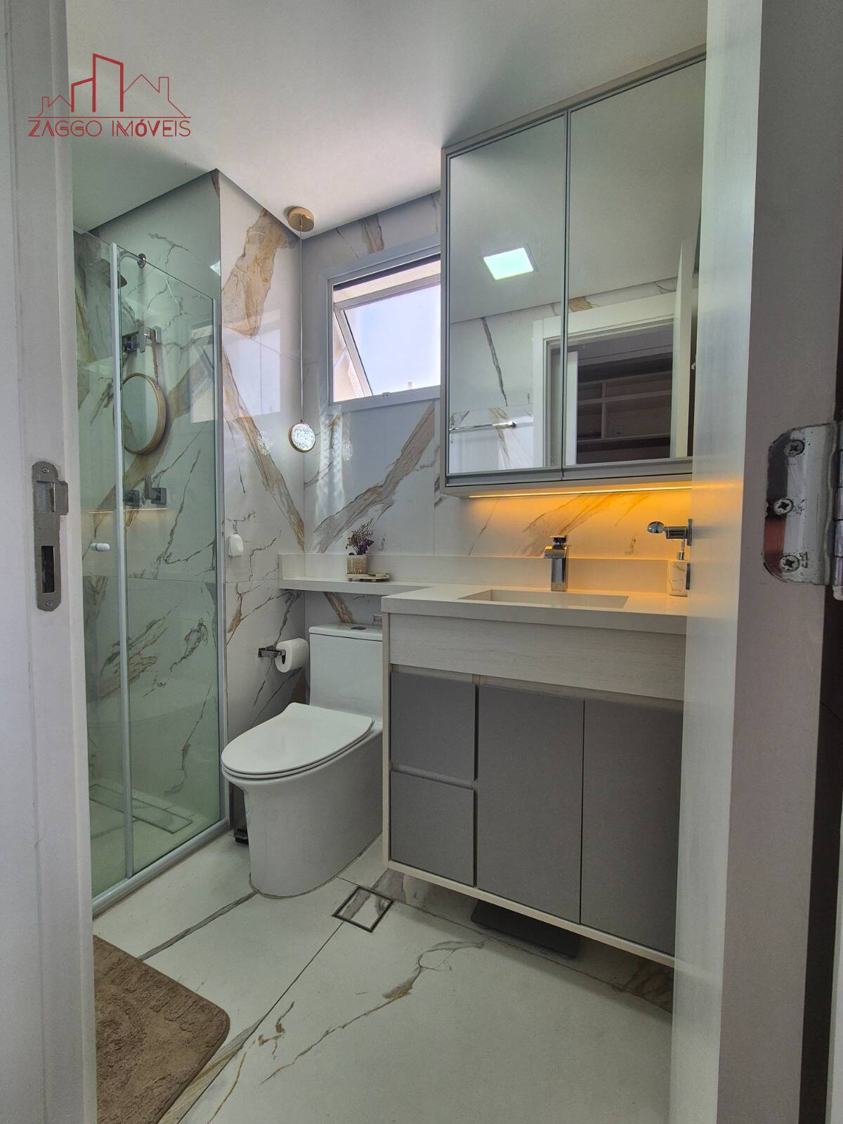 Lindo Apartamento no Condomínio Monumento Sao Paulo