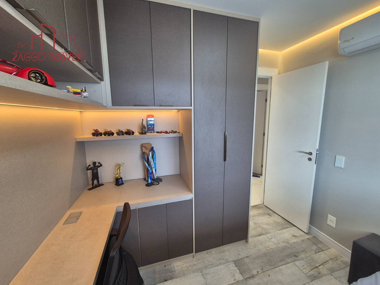 Lindo Apartamento no Condomínio Monumento Sao Paulo