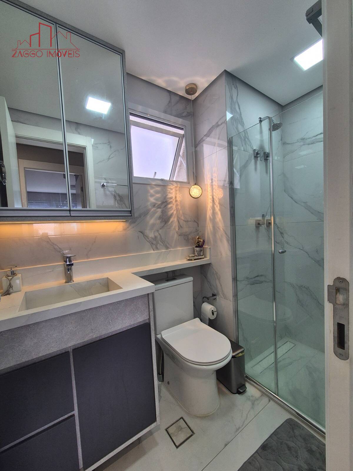 Lindo Apartamento no Condomínio Monumento Sao Paulo